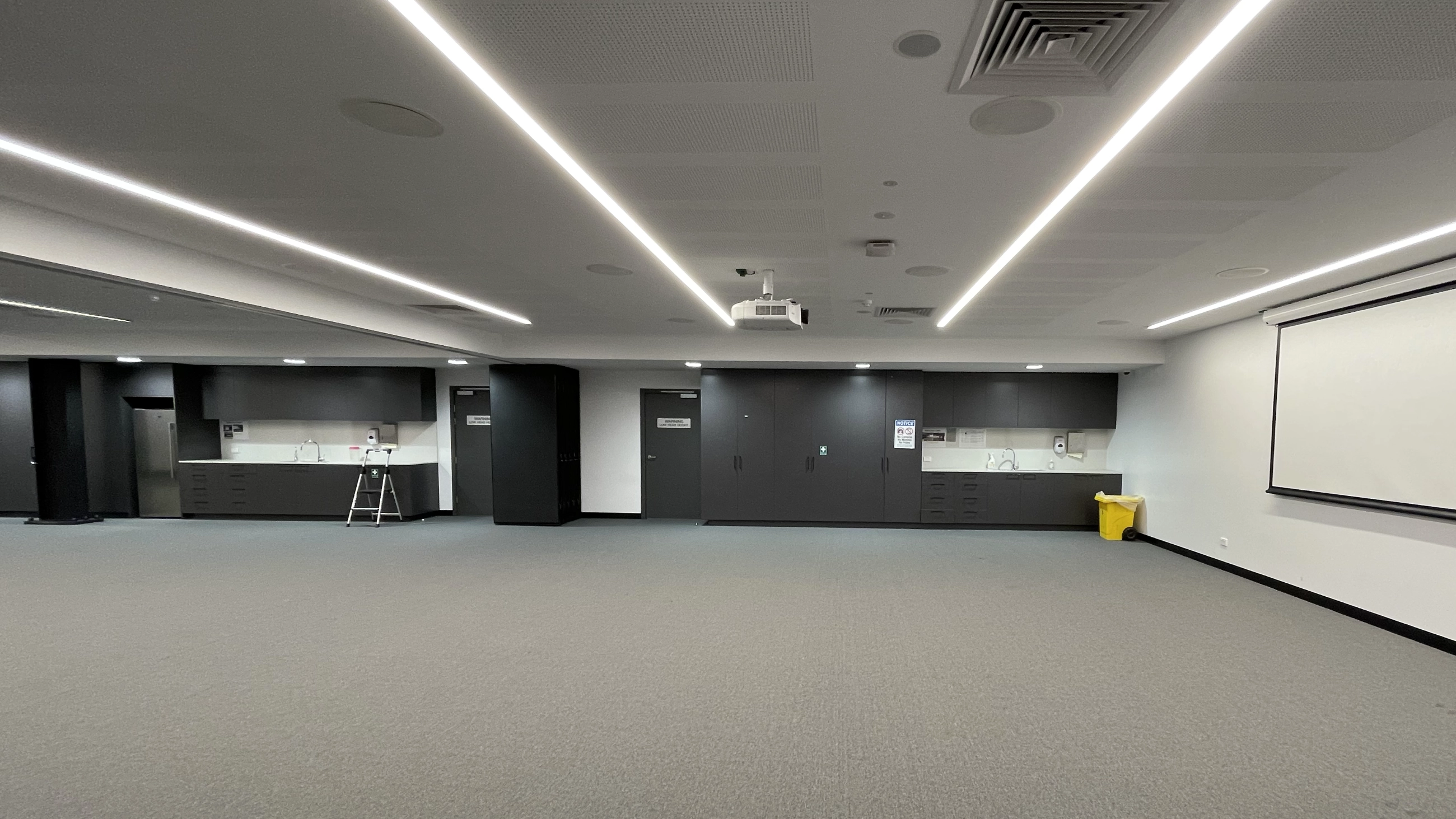 Meeting Room 4+5 - In-Room Kitchenette